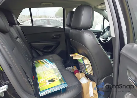 2020 Chevrolet Trax Fwd Lt z USA, uszkodzony, nr VIN KL7CJLSB6LB007342